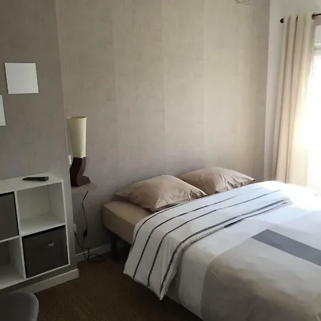 2 Ch Centre Ville * Royan